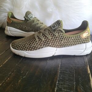 Kendall + Kylie Sneakers Knit Lace Up Mesh Women's Size 10